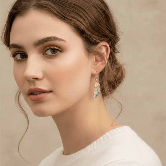 Boucles d'Oreilles Plume Turquoise Dorées - Design Bohème Chic - Jungle Feed