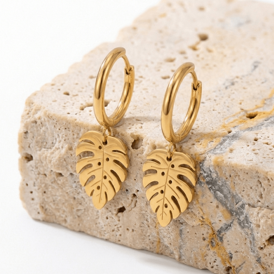 Créoles Monstera Dorées - Boucles d'Oreilles Tropicales Chic - Jungle Feed