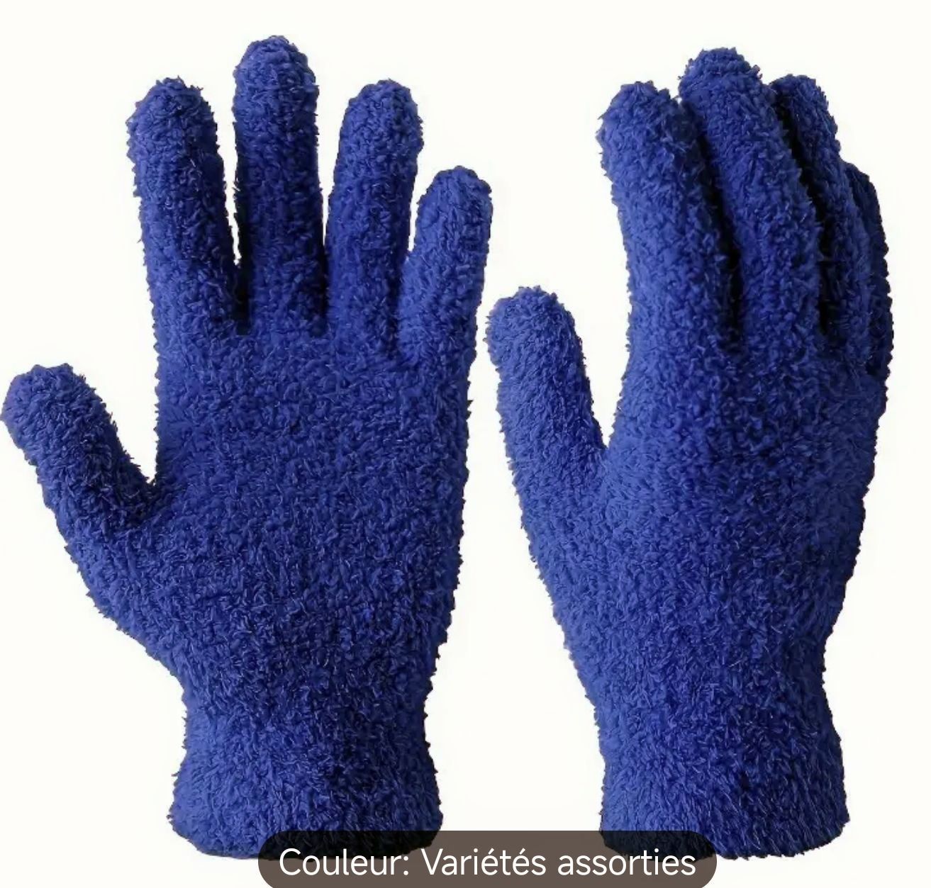 Gros plan sur une paire de gants de nettoyage pour plantes en microfibre bleu, bien éclairés, sur fond blanc pur, mettant en valeur la texture du matériau.