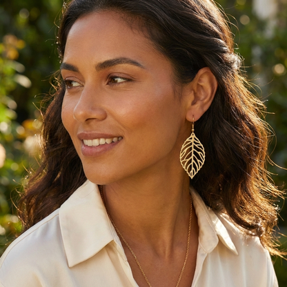 Pendientes de hoja de oro - Elegante diseño botánico 